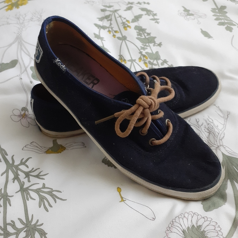 ❤ Navy Felt Keds Size 7 EUC
